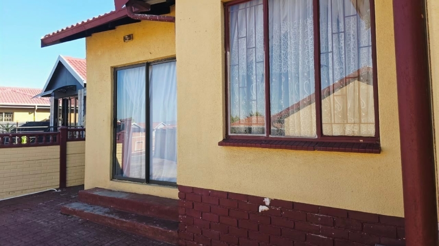 4 Bedroom Property for Sale in Tlhabane West North West